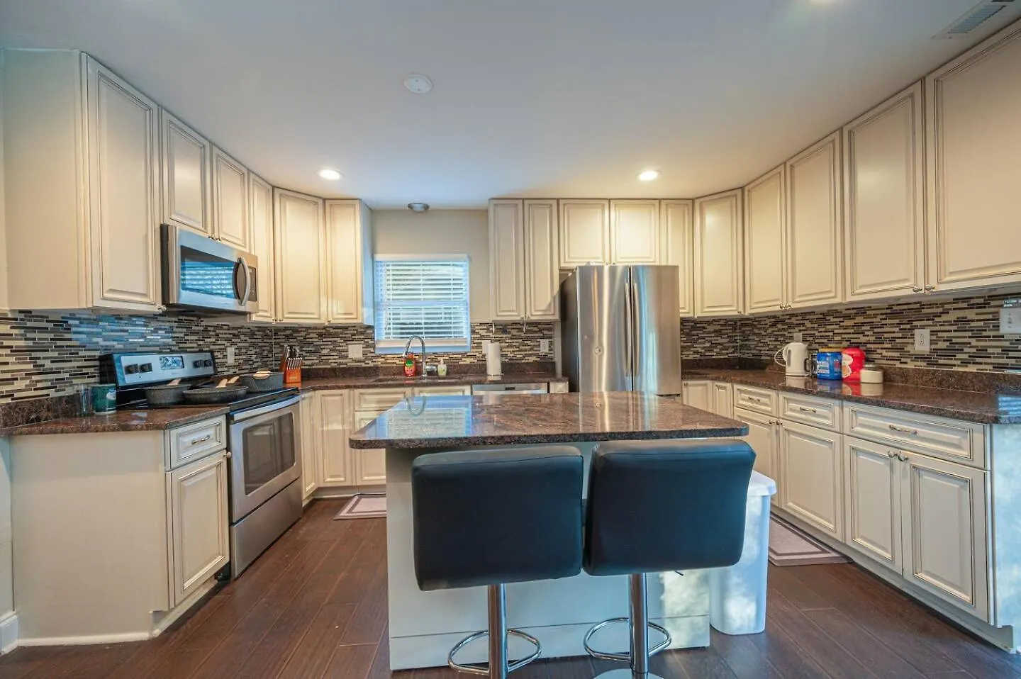 Comfy 3 Bed Housebackyardwifispacy Charlotte Holiday home
