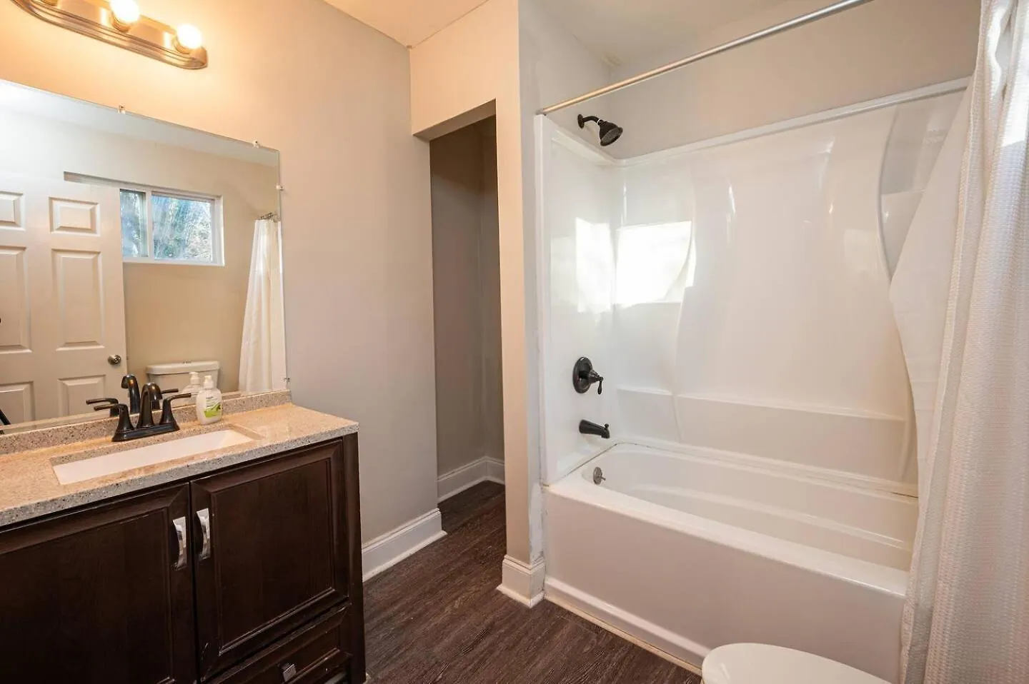 Comfy 3 Bed Housebackyardwifispacy Charlotte United States